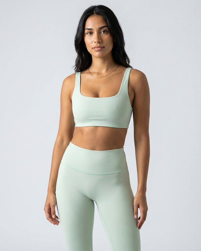 Mint Muse Crop